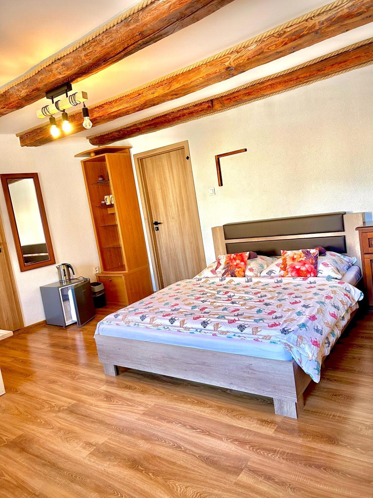 Apartman Velicka Vinaren Попрад Екстериор снимка